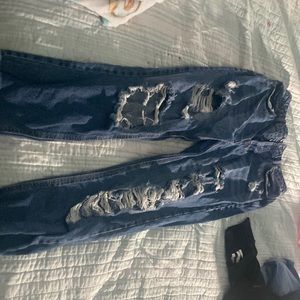 Size 9 boyfriend ripped jeans- vanilla star